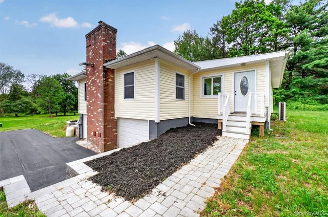 80 N Cross Road, Lagrangeville, NY 12540