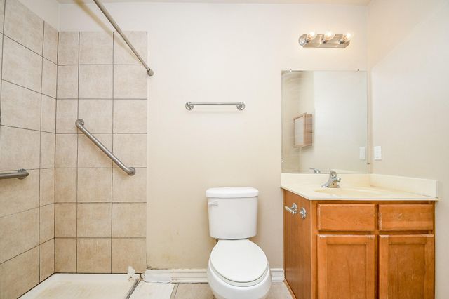 894 N Victory Drive, Houston, TX 77088