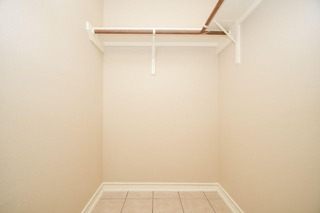 894 N Victory Drive, Houston, TX 77088