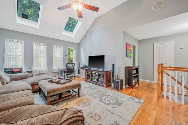 106 Springdale Drive, Ronkonkoma, NY 11779