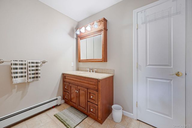 106 Springdale Drive, Ronkonkoma, NY 11779