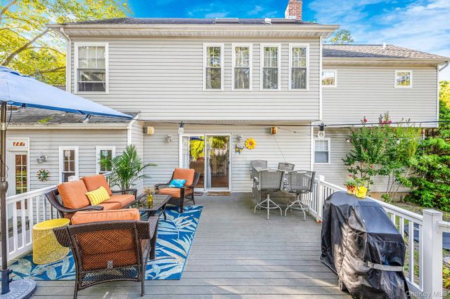 106 Springdale Drive, Ronkonkoma, NY 11779