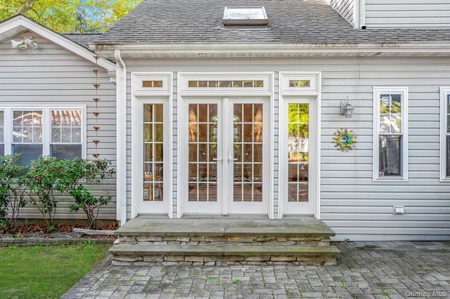 106 Springdale Drive, Ronkonkoma, NY 11779