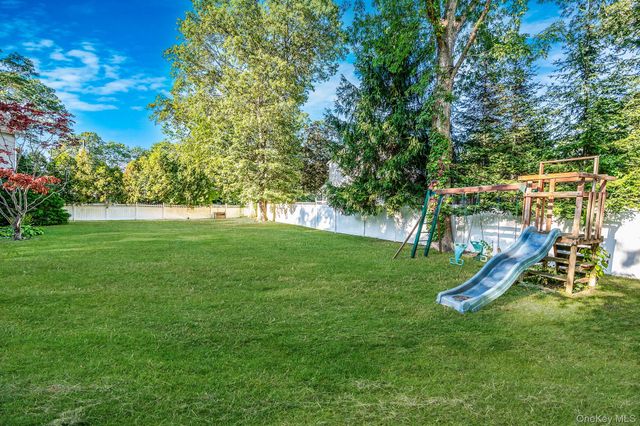 106 Springdale Drive, Ronkonkoma, NY 11779