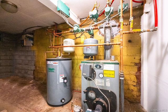 106 Springdale Drive, Ronkonkoma, NY 11779