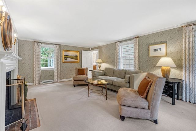 44 Old Rd, Weston, MA 02493