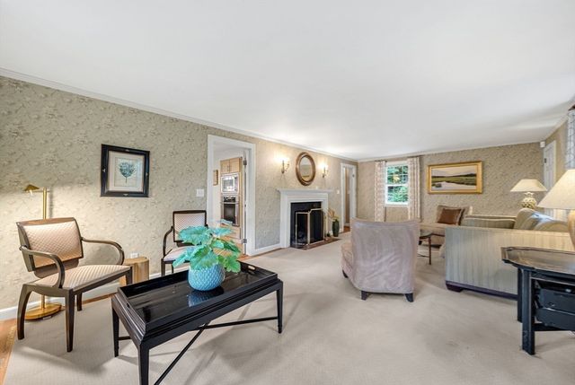 44 Old Rd, Weston, MA 02493