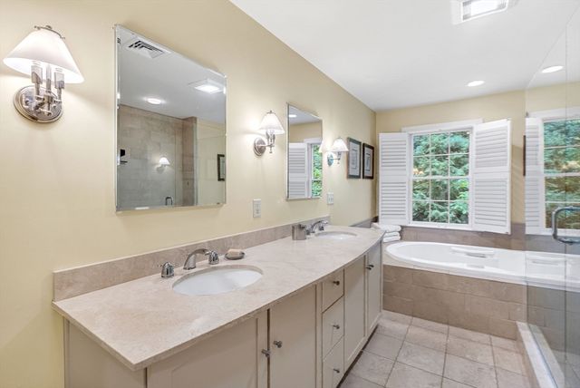 44 Old Rd, Weston, MA 02493
