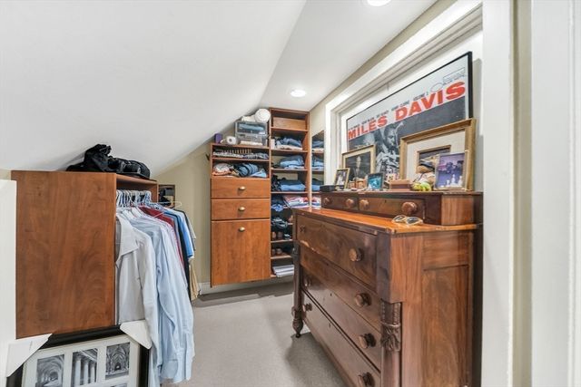 44 Old Rd, Weston, MA 02493