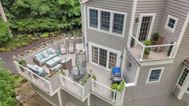 44 Old Rd, Weston, MA 02493