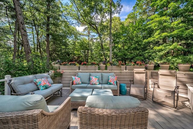 44 Old Rd, Weston, MA 02493