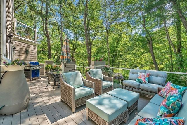 44 Old Rd, Weston, MA 02493