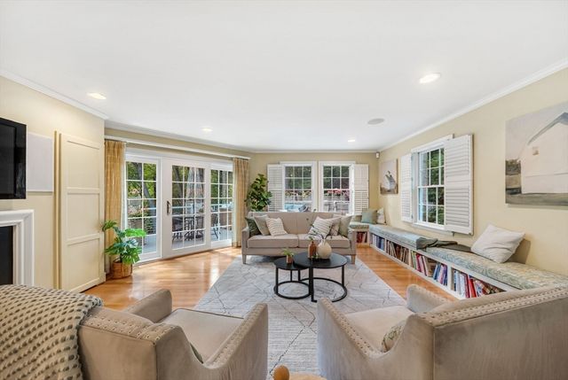 44 Old Rd, Weston, MA 02493