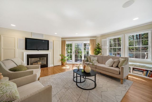 44 Old Rd, Weston, MA 02493
