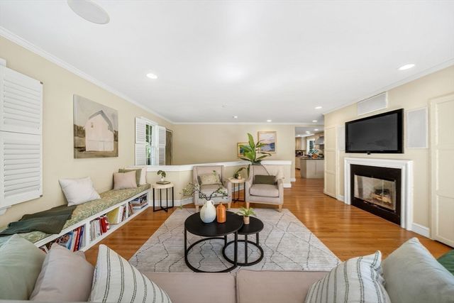 44 Old Rd, Weston, MA 02493