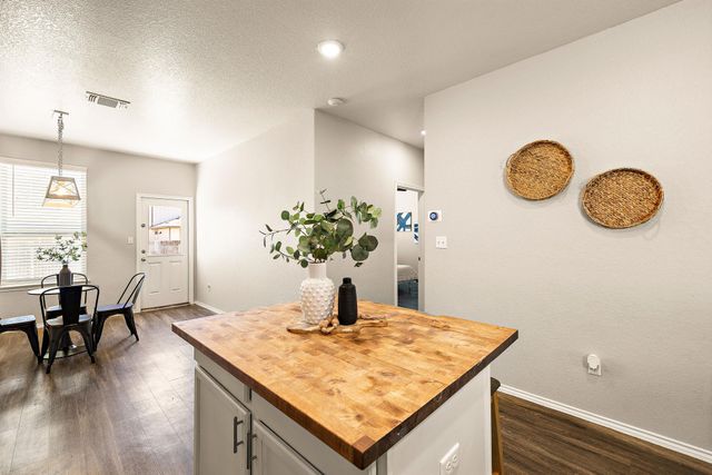 323 Zuma DR, Liberty Hill, TX 78642