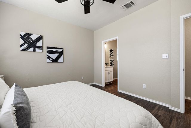 323 Zuma DR, Liberty Hill, TX 78642