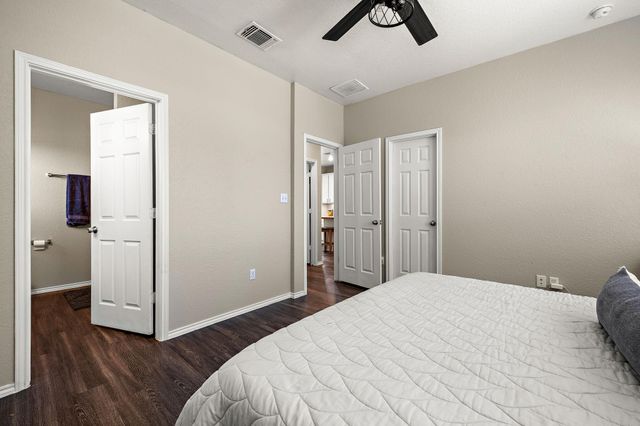 323 Zuma DR, Liberty Hill, TX 78642