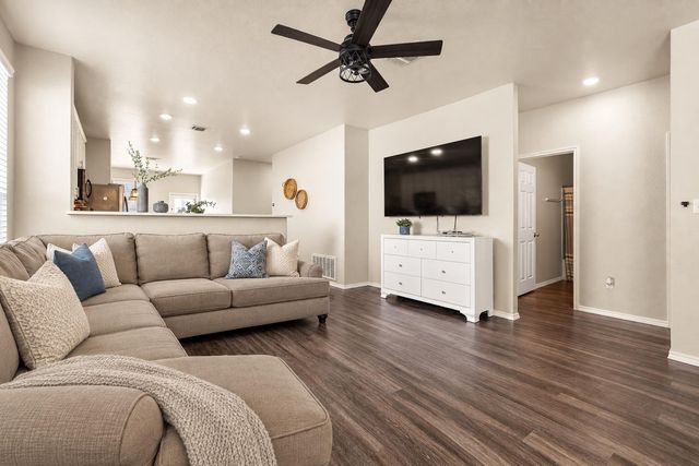 323 Zuma DR, Liberty Hill, TX 78642
