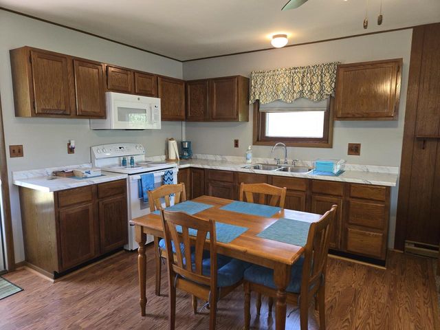3217 3rd Court, Oxford, WI 53952