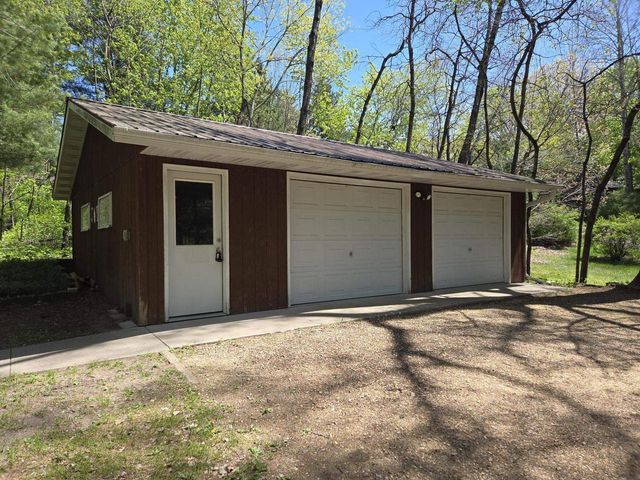 3217 3rd Court, Oxford, WI 53952