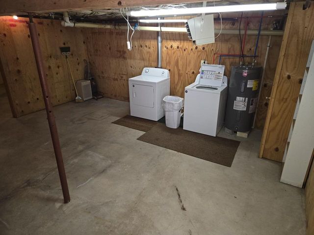 3217 3rd Court, Oxford, WI 53952