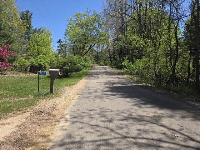 3217 3rd Court, Oxford, WI 53952