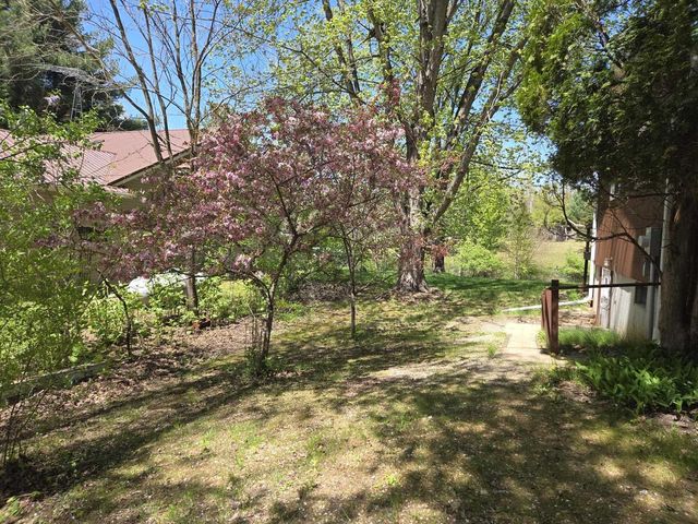 3217 3rd Court, Oxford, WI 53952