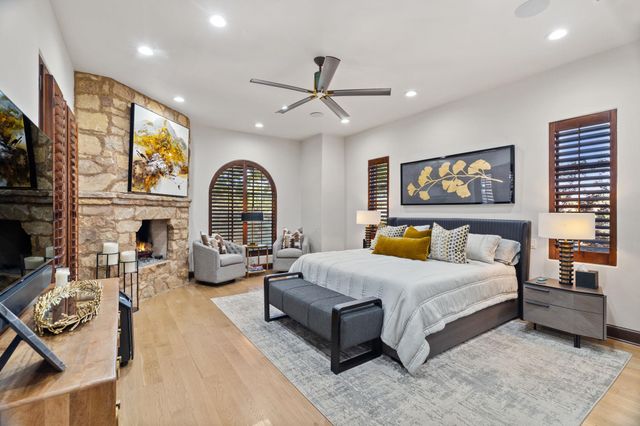 102 Estrella, Horseshoe Bay, TX 78657