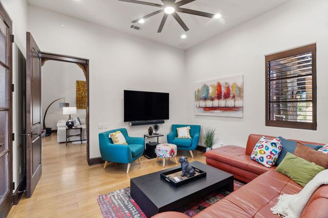 102 Estrella, Horseshoe Bay, TX 78657