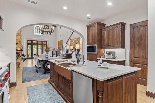 102 Estrella, Horseshoe Bay, TX 78657