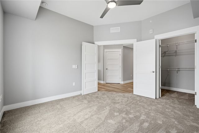 1871 Ellis Boulevard NW 202, Cedar Rapids, IA 52405