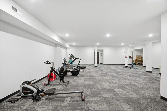 1871 Ellis Boulevard NW 202, Cedar Rapids, IA 52405