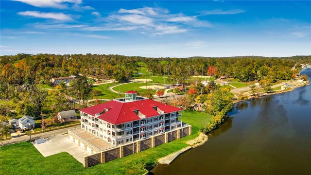 1871 Ellis Boulevard NW 202, Cedar Rapids, IA 52405