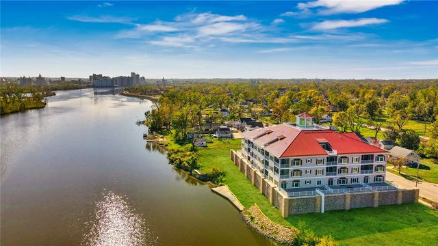 1871 Ellis Boulevard NW 202, Cedar Rapids, IA 52405