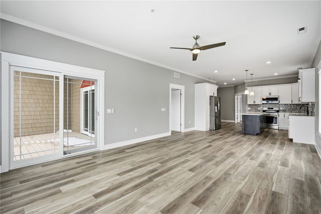 1871 Ellis Boulevard NW 202, Cedar Rapids, IA 52405