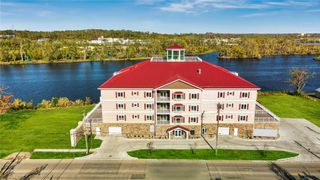 1871 Ellis Boulevard NW 202, Cedar Rapids, IA 52405