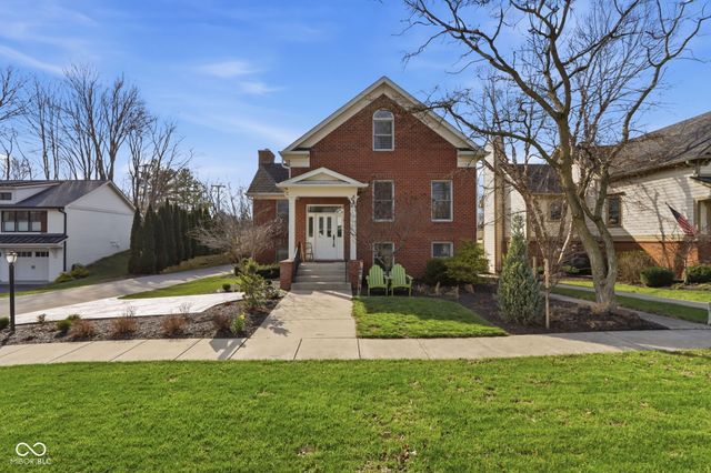 600 N Elm Street, Zionsville, IN 46077