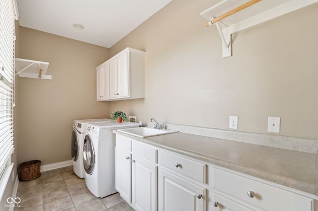 600 N Elm Street, Zionsville, IN 46077