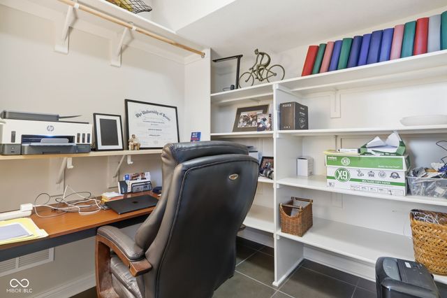 600 N Elm Street, Zionsville, IN 46077