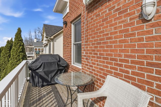 600 N Elm Street, Zionsville, IN 46077