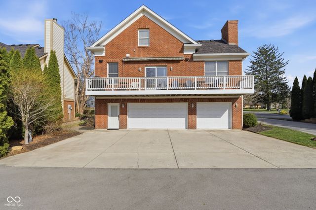 600 N Elm Street, Zionsville, IN 46077