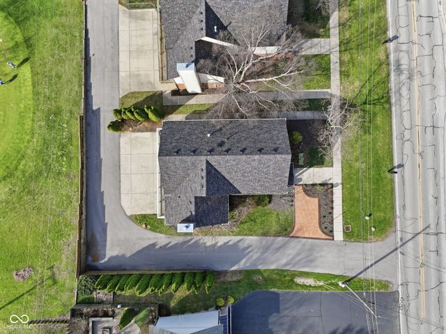 600 N Elm Street, Zionsville, IN 46077