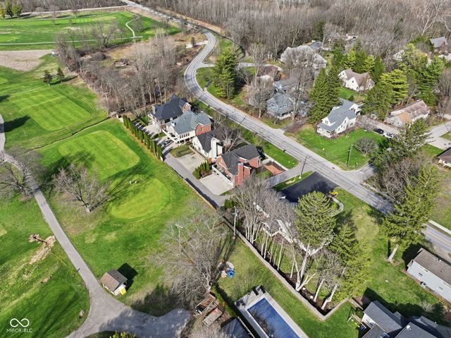 600 N Elm Street, Zionsville, IN 46077