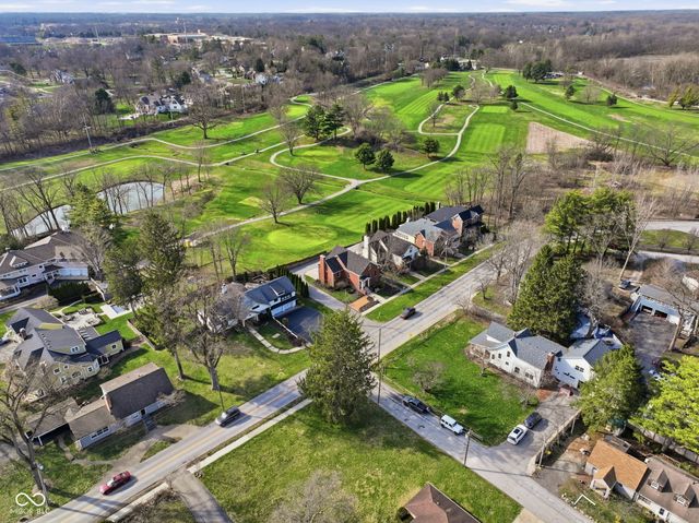 600 N Elm Street, Zionsville, IN 46077