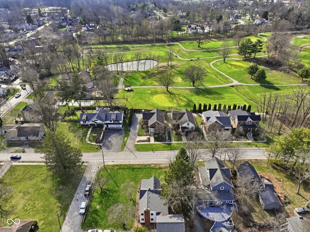 600 N Elm Street, Zionsville, IN 46077