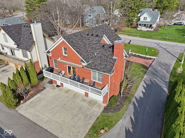 600 N Elm Street, Zionsville, IN 46077