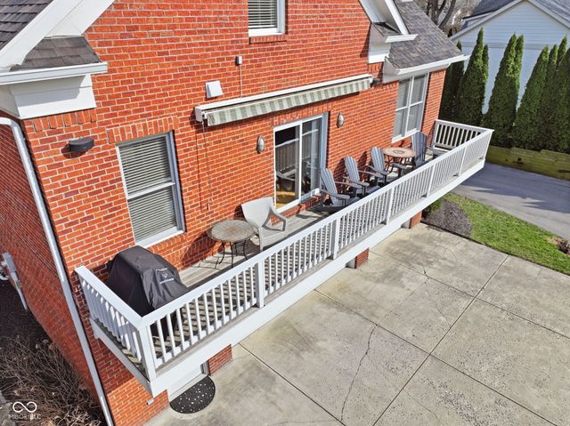 600 N Elm Street, Zionsville, IN 46077