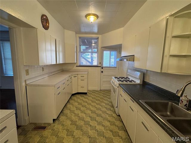 5147 Waterman Boulevard 1, St Louis, MO 63108