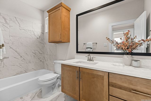 543 McMonigal Pl Bldg 2, San Antonio, TX 78210